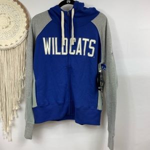 NWT hands high NCAA Kentucky hoodie